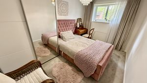 Photo 1- click for photo gallery